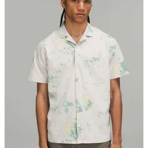 Lululemon Mens Large Airing Easy Short-Sleeve Button Up Shirt Breathable